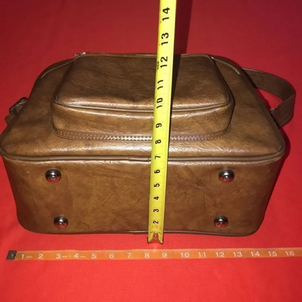 VTG,American Tourister Made In Taiwan Premium Brown Vinyl Duffel Bag